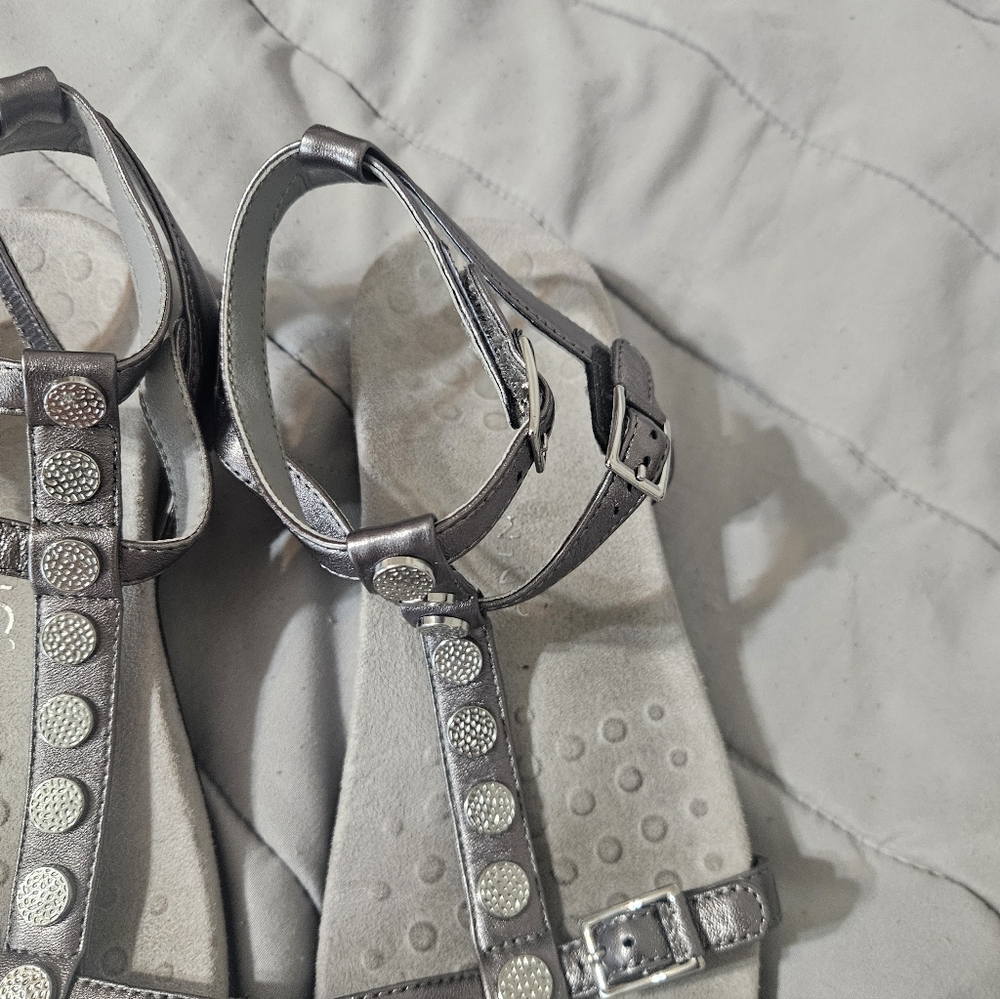 Vionic Sandals - Picture 10 of 14